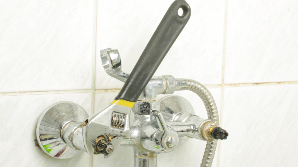 The Ultimate Guide to Handling Emergency Plumbing Situations Like a Pro